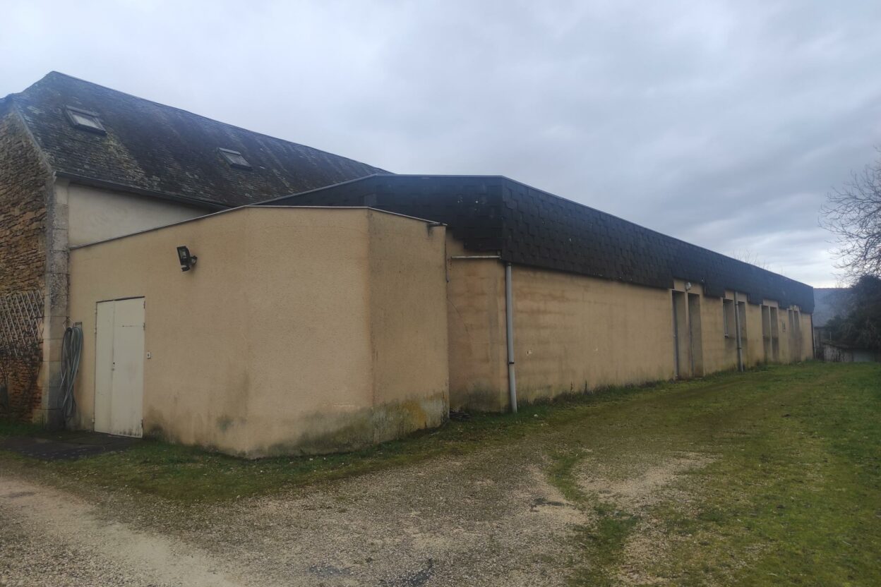 Entrepôt à louer de 200 m² à Salignac-Eyvigues