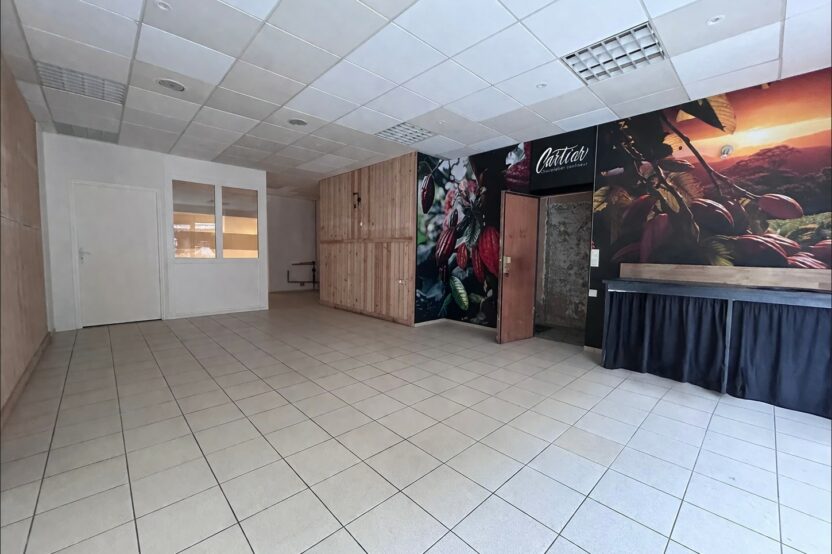 Local commercial à louer de 77 m² à Sarlat-la-Canéda