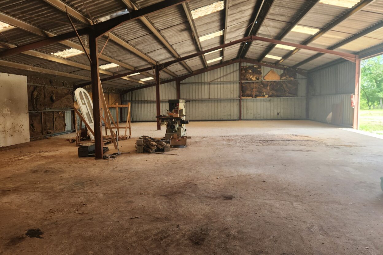 Local artisanal à louer de 360 m² à Azerat