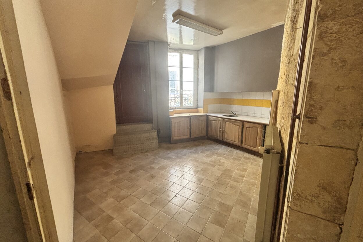 Local commercial à louer de 150 m² à Montignac-Lascaux